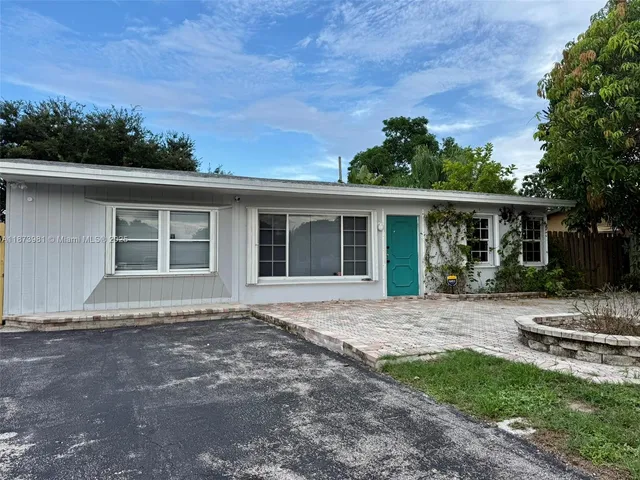 $2,800 | 2730 Northeast 9th Terrace, Pompano Beach, FL 33064