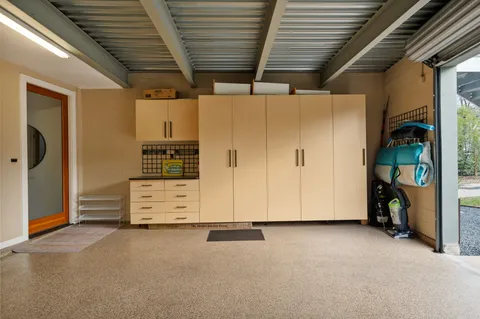 a view of a garage