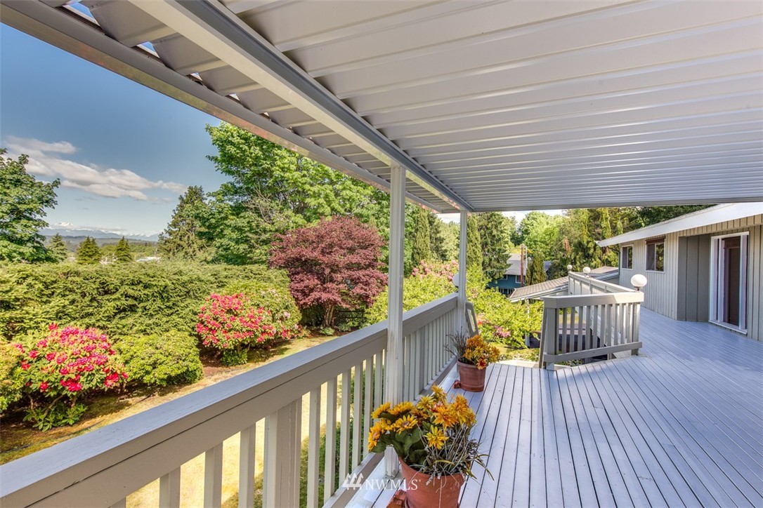 341 Yew Street Bremerton, WA 98310 - Photo 1 of 25 Gallery Image 1
