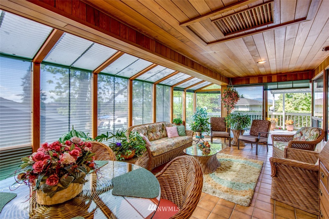 341 Yew Street Bremerton, WA 98310 - Photo 13 of 25 Gallery Image 13