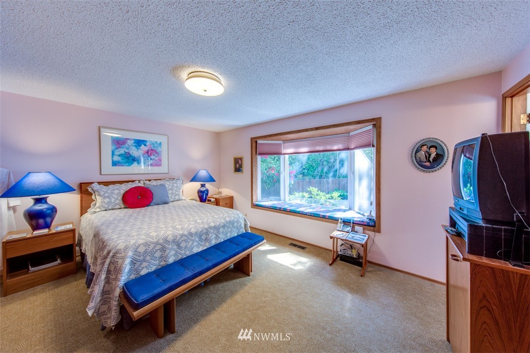 341 Yew Street Bremerton, WA 98310 - Photo 14 of 25 Gallery Image 14