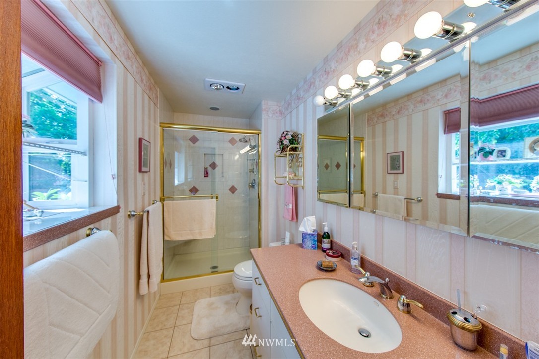341 Yew Street Bremerton, WA 98310 - Photo 15 of 25 Gallery Image 15