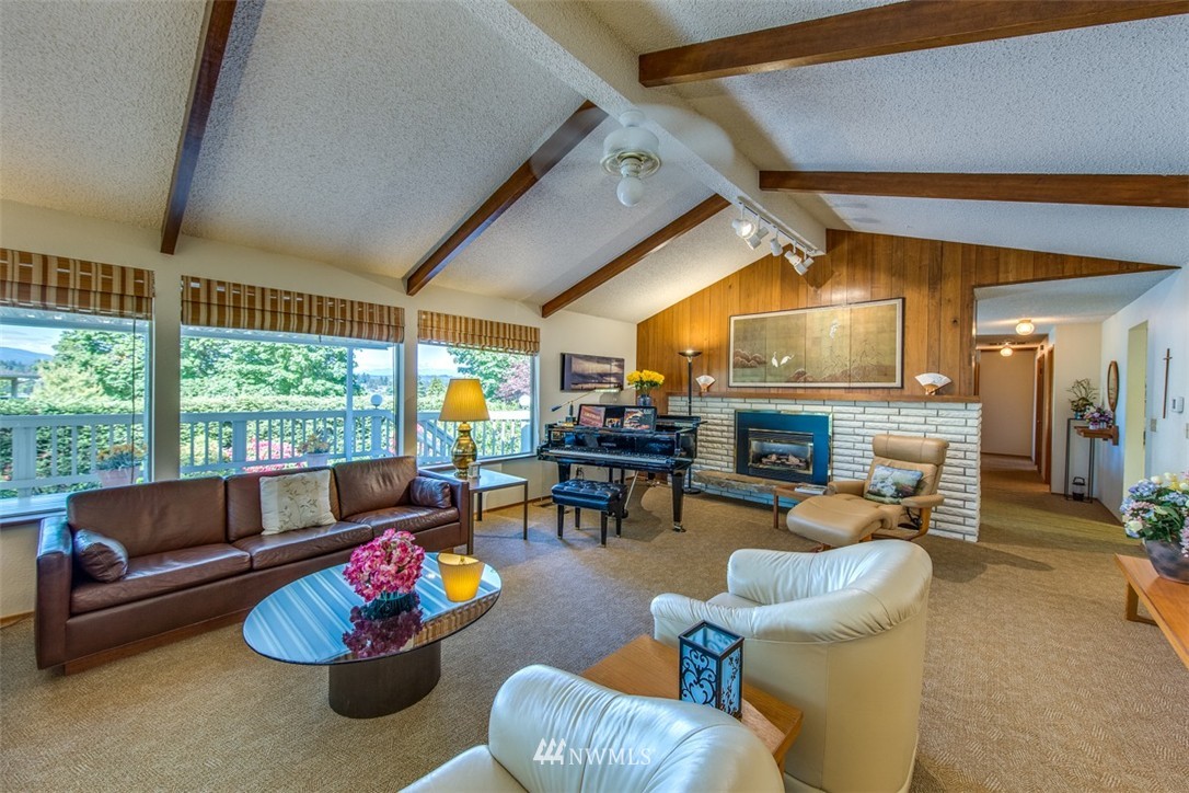 341 Yew Street Bremerton, WA 98310 - Photo 6 of 25 Gallery Image 6