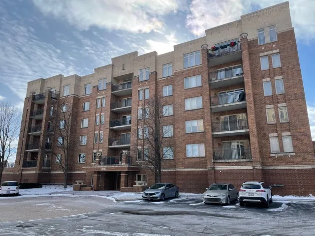 $2,480 | 655 Perrie Drive, Unit 305, Elk Grove Village, IL 60007