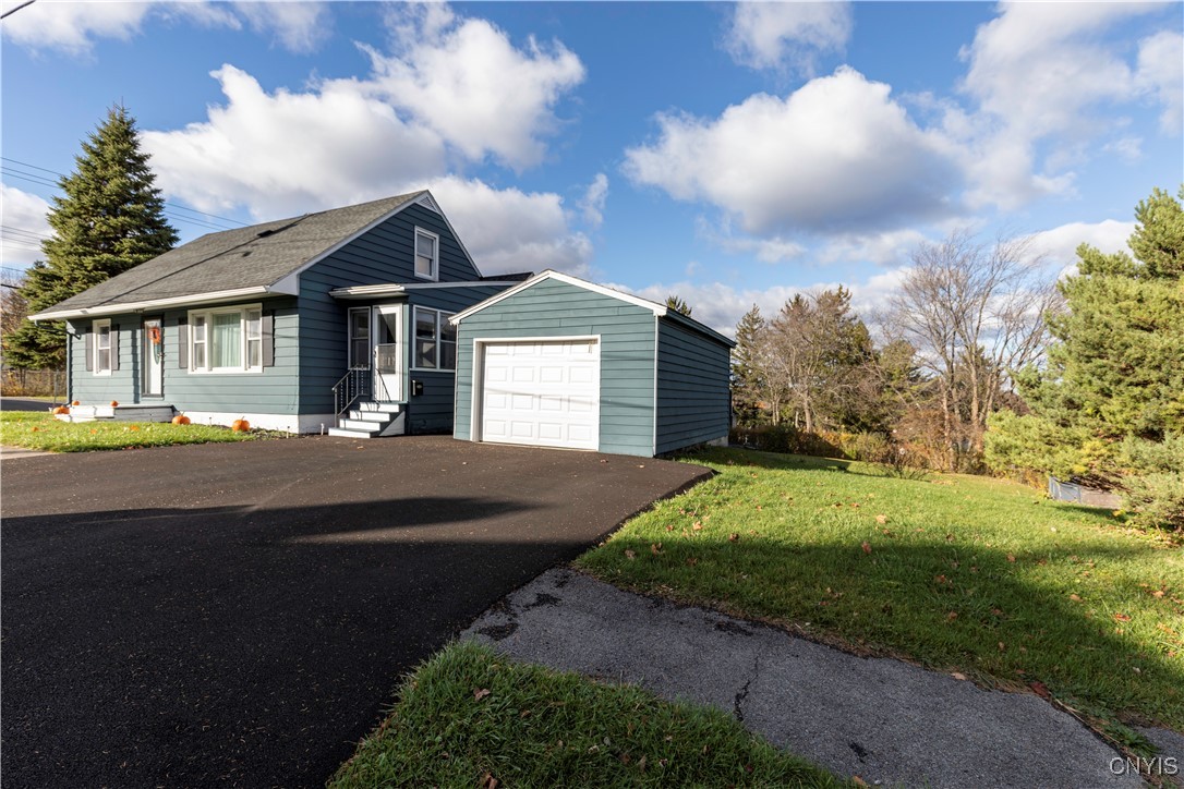 821 Velasko Road Syracuse, NY 13207 - Photo 2 of 30