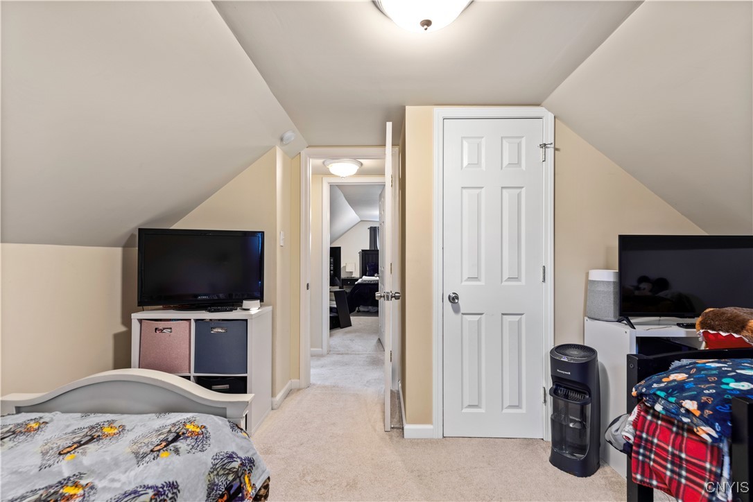 821 Velasko Road Syracuse, NY 13207 - Photo 24 of 30