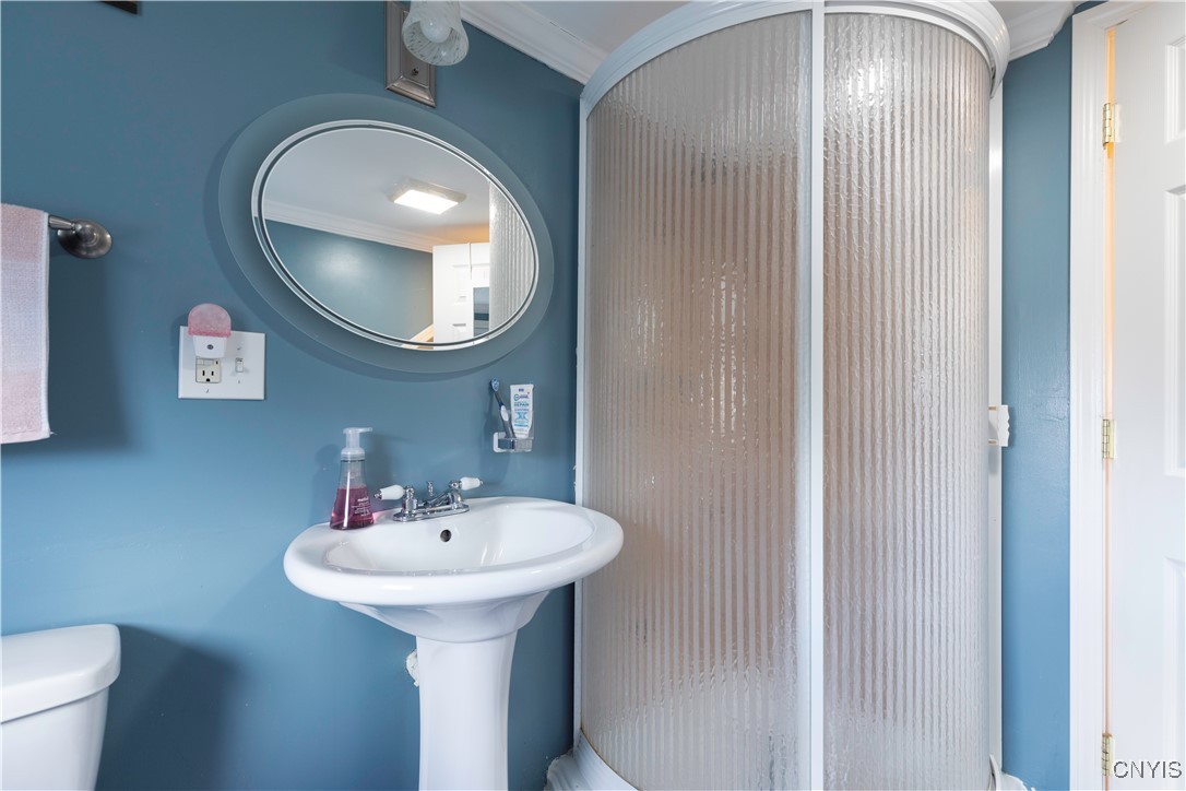 821 Velasko Road Syracuse, NY 13207 - Photo 25 of 30