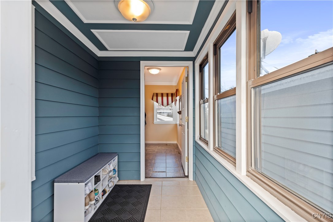 821 Velasko Road Syracuse, NY 13207 - Photo 3 of 30