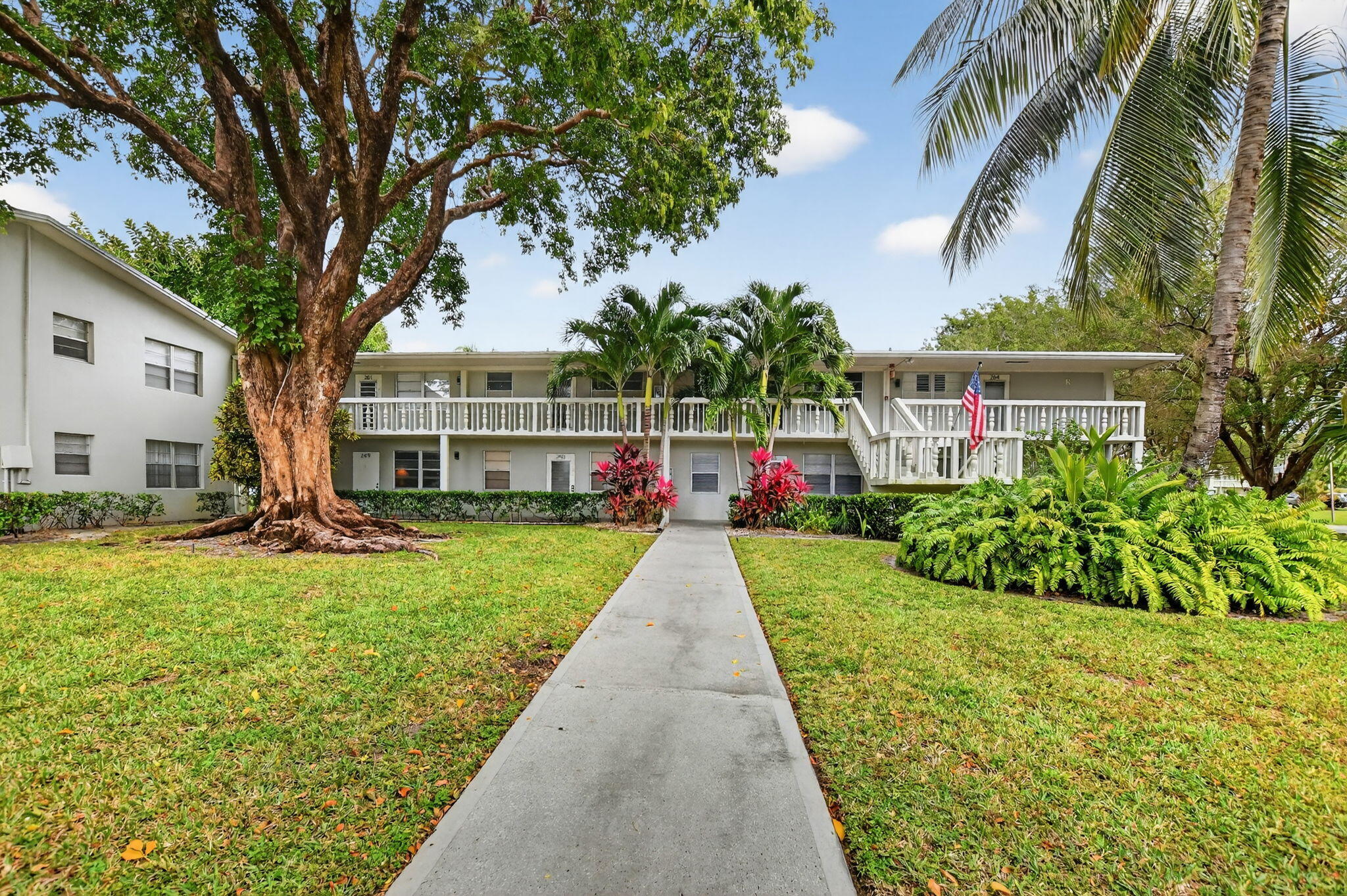 262 Ventnor R Deerfield Beach, FL 33442 - Photo 1 of 57 1-web-or-mls-DSC_2941