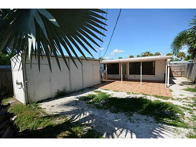 433 Robalo Court Stuart, FL 34996 - Photo 3 of 10 Gallery Image 3