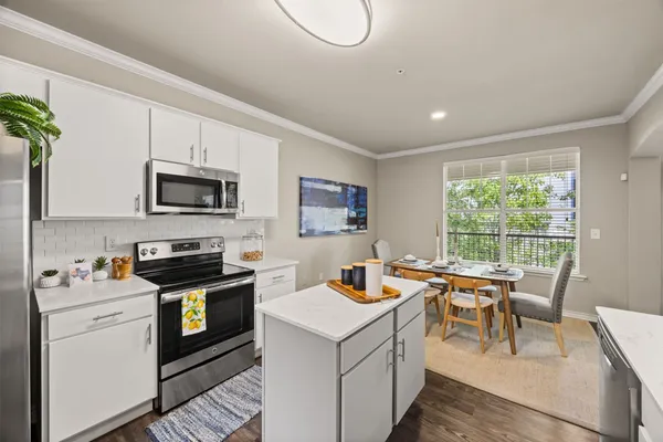 $2,390 | 9009 North FM 620, Unit 2115, Austin, TX 78726