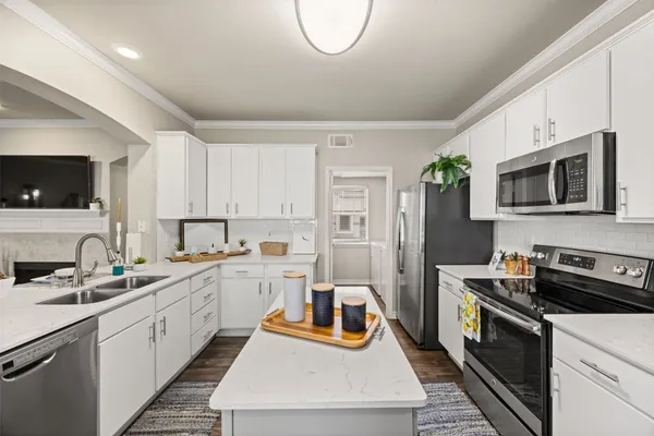 $2,390 | 9009 North FM 620, Unit 2115, Austin, TX 78726