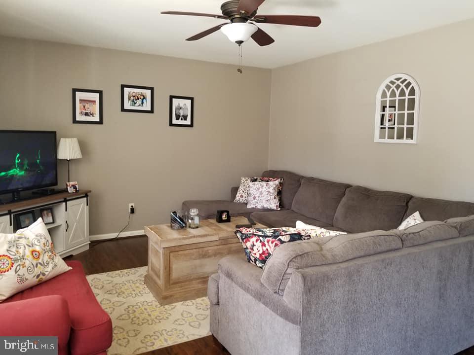 25644 Garey Road Denton, MD 21629 - Photo 3 of 26 Living Room