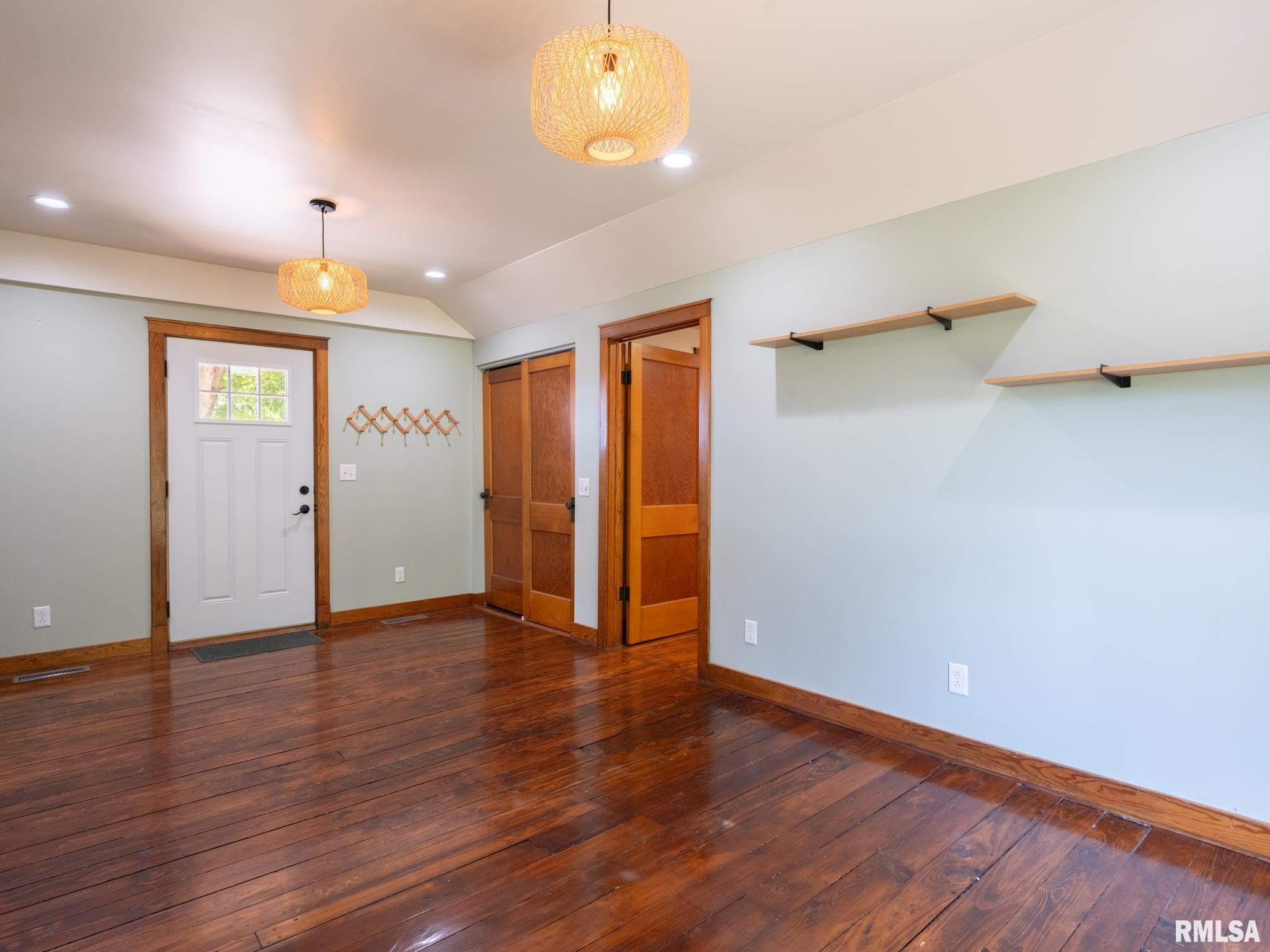 28135 Allentown Road Tremont, IL 61568 - Photo 2 of 46