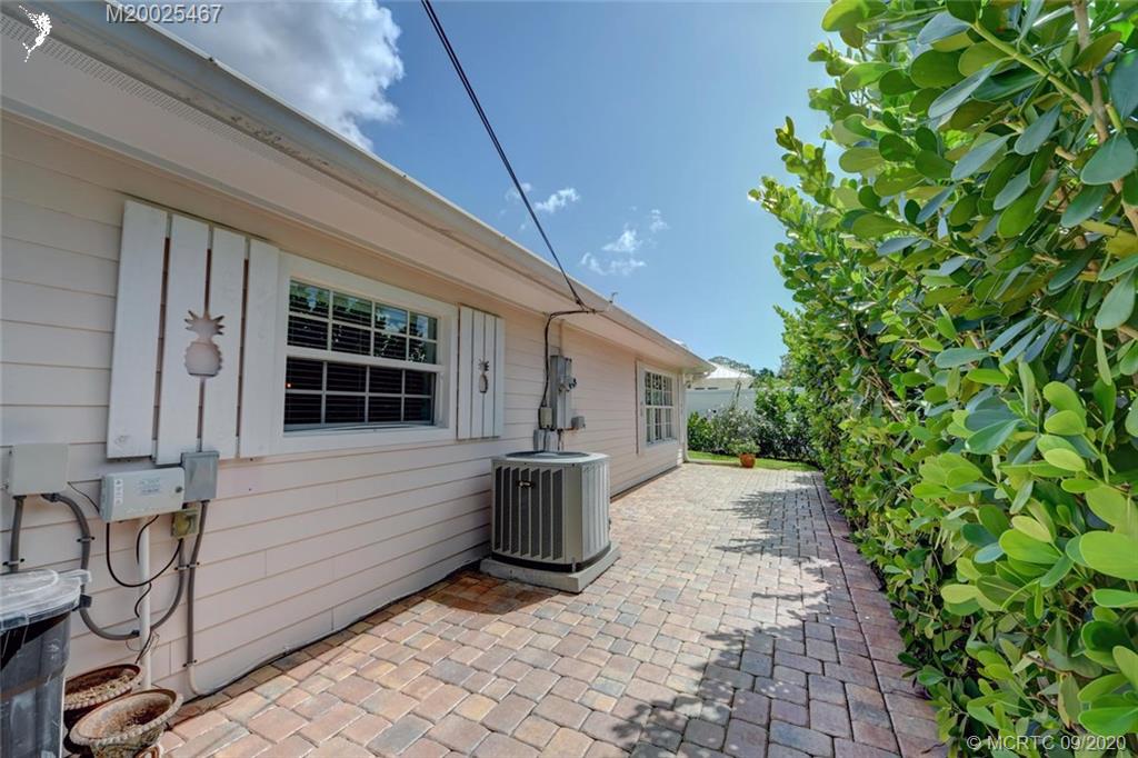 904 Southeast Riverside Drive Stuart, FL 34994 - Photo 51 of 72 Brick paver back patio