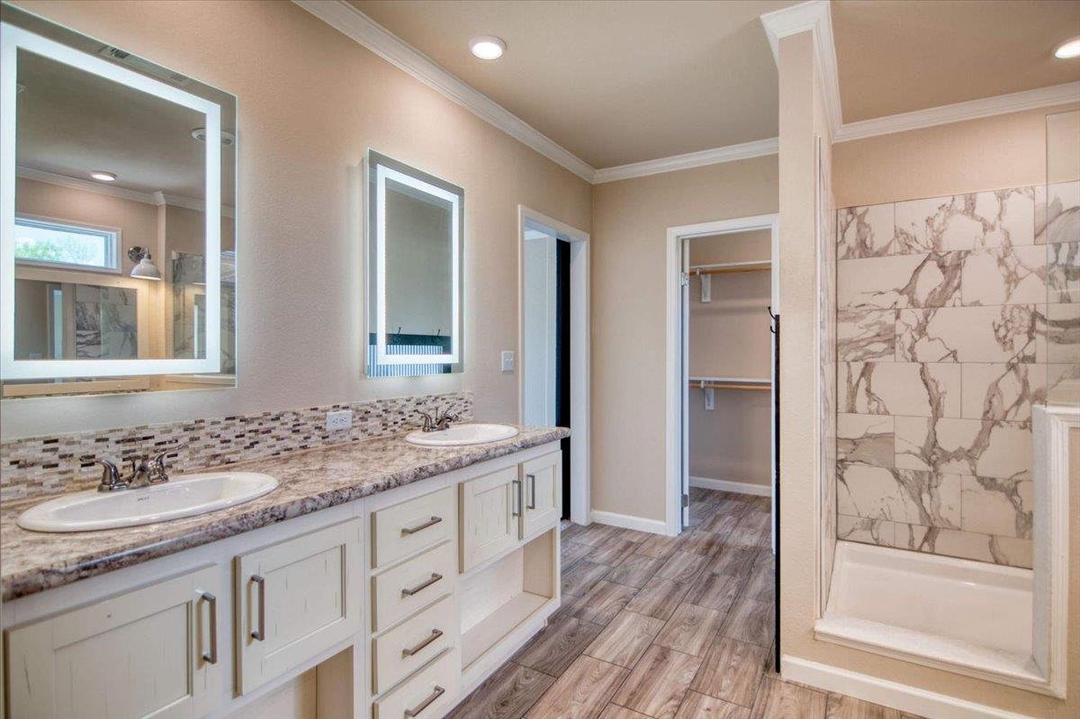 241-243 East Flag Creek Ranch Road Llano, TX 78643 - Photo 11 of 33