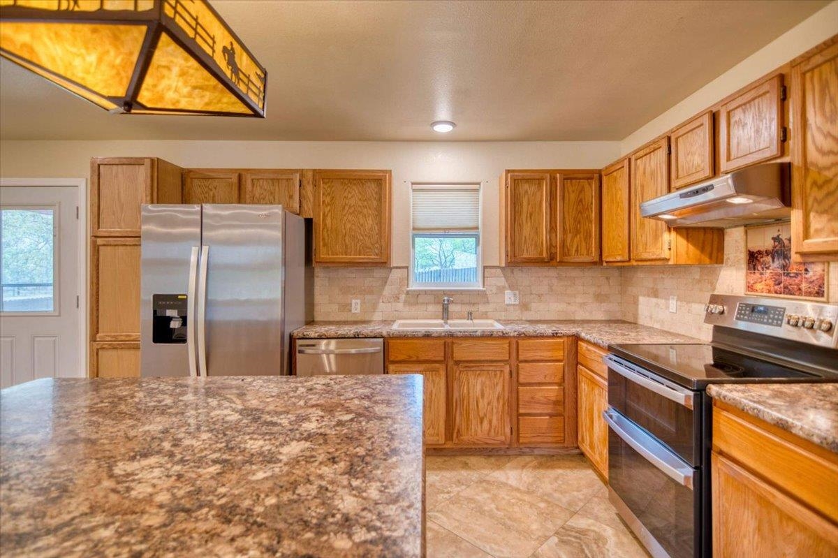 241-243 East Flag Creek Ranch Road Llano, TX 78643 - Photo 18 of 33