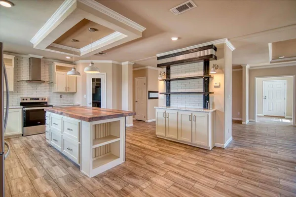 $798,500 | 241-243 East Flag Creek Ranch Road, Llano, TX 78643