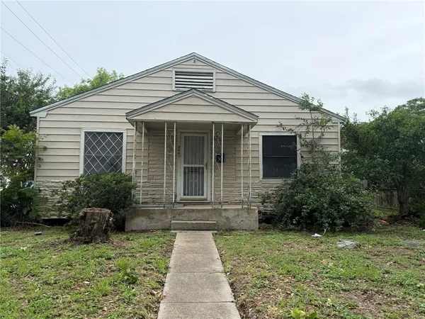 $1,400 | 2041 Harvard Street, Corpus Christi, TX 78416