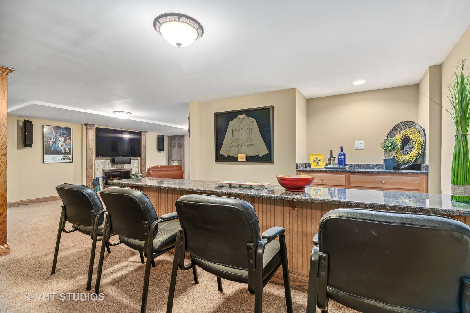 37131 North Stanton Point Road Ingleside, IL 60041 - Photo 18 of 28 a kitchen with a table and chairs in it