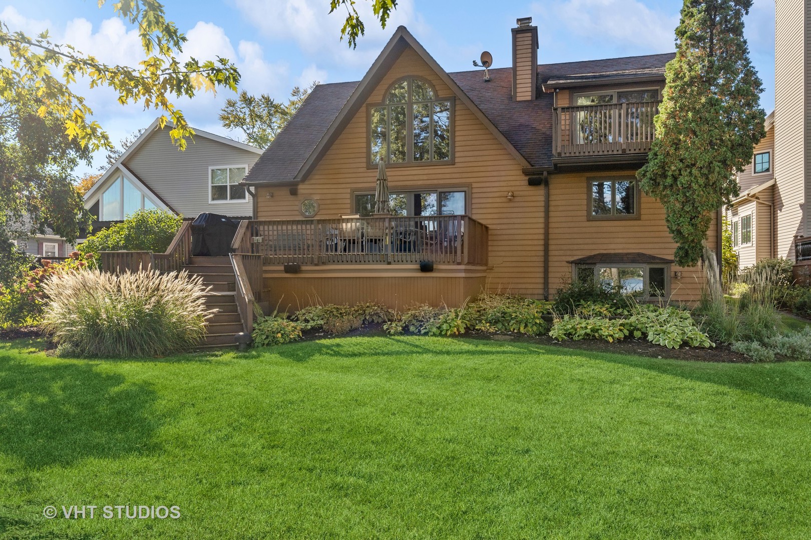 37131 North Stanton Point Road Ingleside, IL 60041 - Photo 2 of 28 a front view of a house with garden