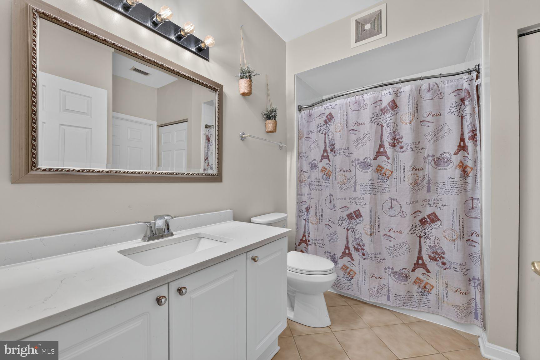 11775 Stratford House Place, Unit 112 Reston, VA 20190 - Photo 25 of 53 Bathroom