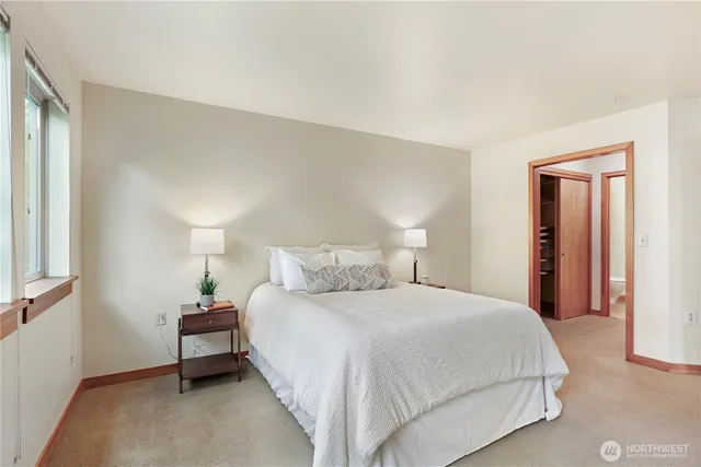 $549,900 | 827 Hiawatha Place South, Unit 308, Seattle, WA 98144