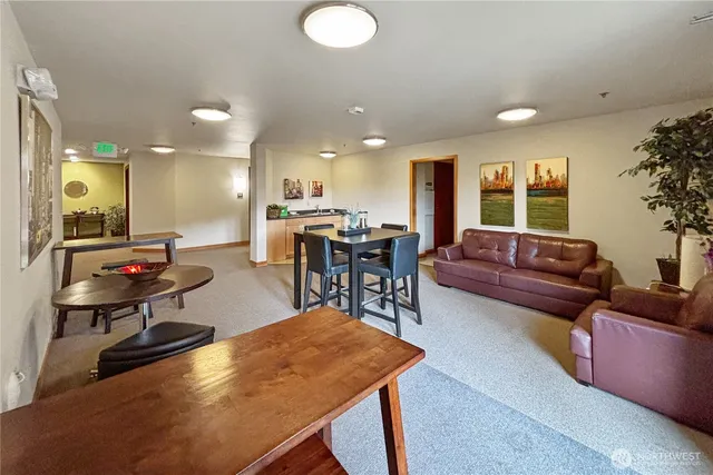 $549,900 | 827 Hiawatha Place South, Unit 308, Seattle, WA 98144