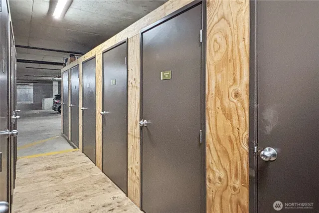 $549,900 | 827 Hiawatha Place South, Unit 308, Seattle, WA 98144