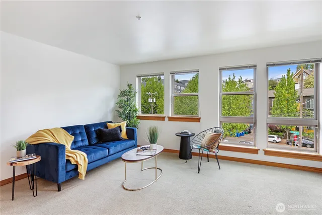 $549,900 | 827 Hiawatha Place South, Unit 308, Seattle, WA 98144