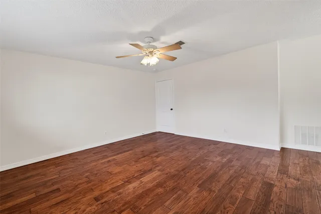 $2,050 | 9538 Ravensworth Drive, Houston, TX 77031