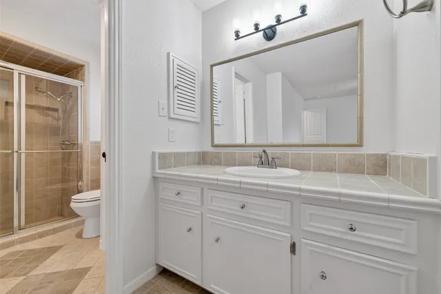 $2,050 | 9538 Ravensworth Drive, Houston, TX 77031