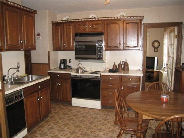71 Maple Street West Springfield, MA 01089 - Photo 12 of 28 Gallery Image 12