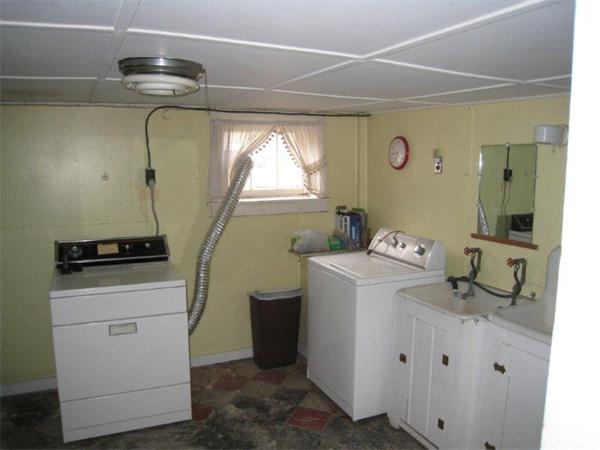 71 Maple Street West Springfield, MA 01089 - Photo 23 of 28 Gallery Image 23