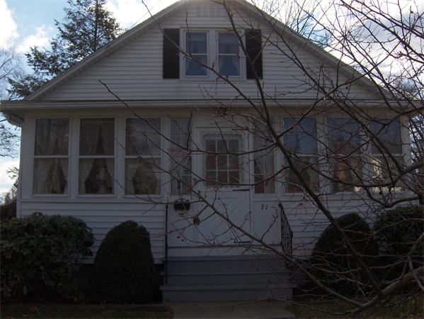 71 Maple Street West Springfield, MA 01089 - Photo 3 of 28 Gallery Image 3