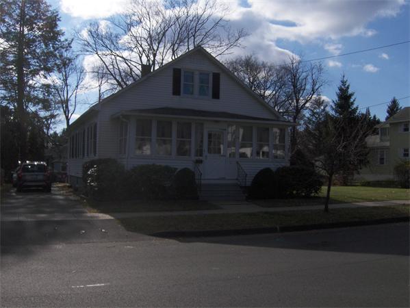 71 Maple Street West Springfield, MA 01089 - Photo 4 of 28 Gallery Image 4