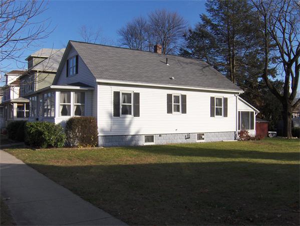 71 Maple Street West Springfield, MA 01089 - Photo 5 of 28 Gallery Image 5
