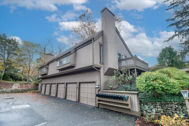 $250,000 | 487 Heritage Village, Unit A, Southbury, CT 06488