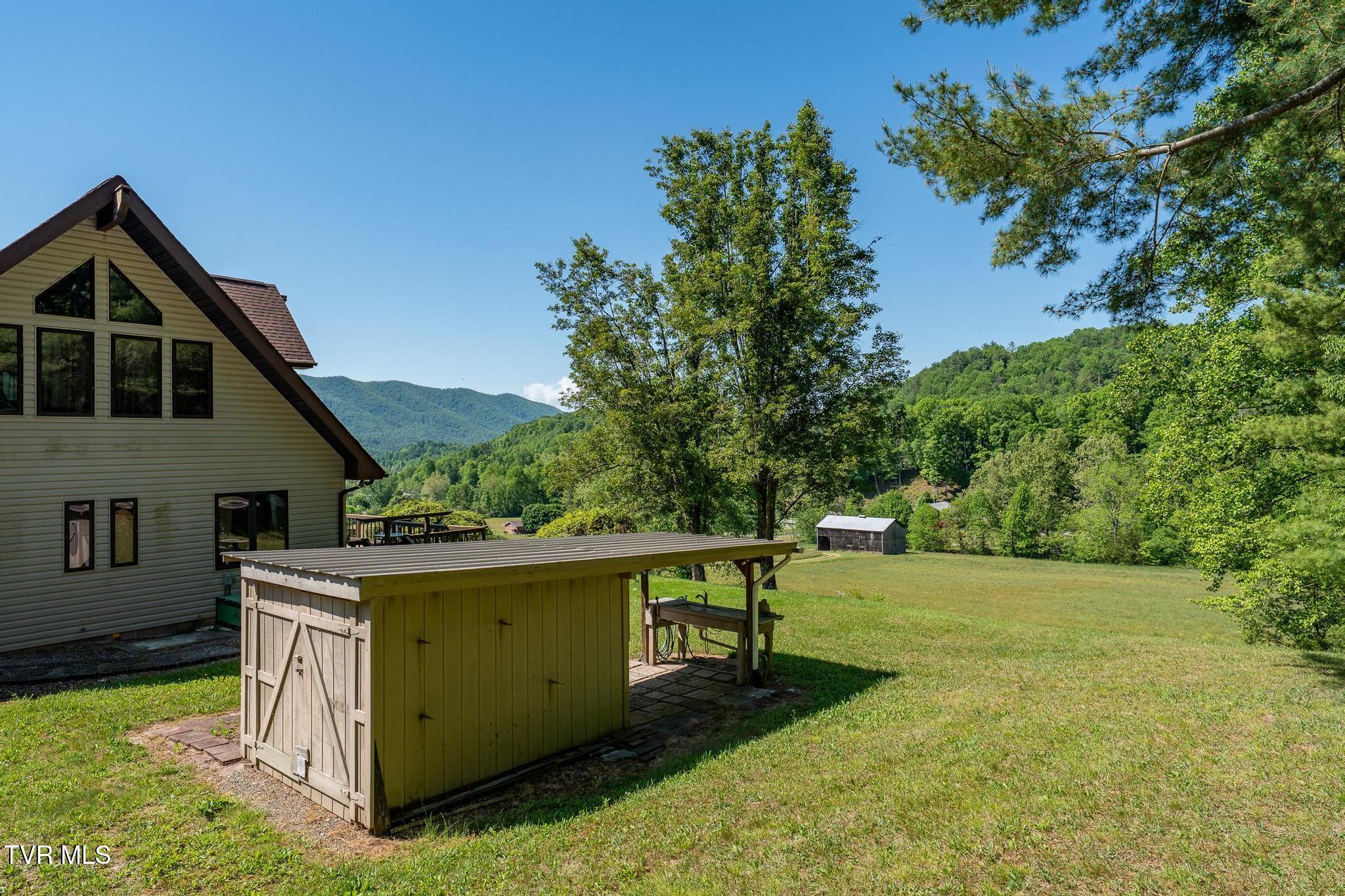 336 Mack Branch Road Mountain City, TN 37683 - Photo 37 of 94 336 Mack Branch Road (63 of 109)