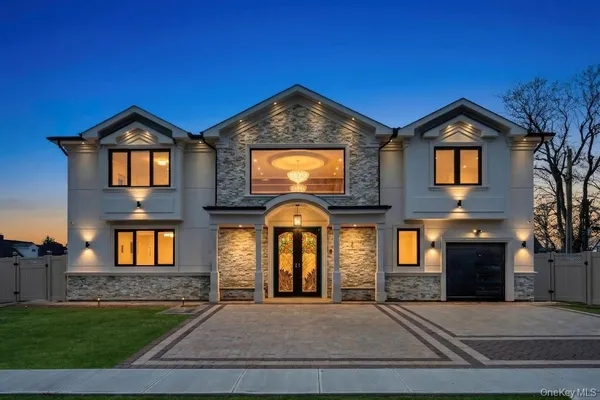 $1,688,000 | 36 Jupiter Lane, Levittown, NY 11756