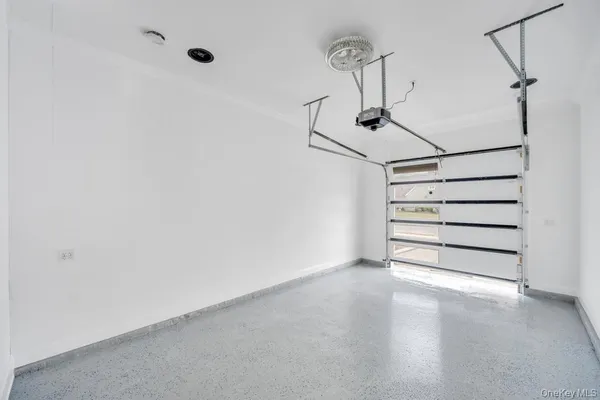 a view of entryway and hall