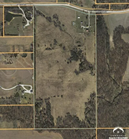 $750,000 | 1447-1449 North 150th Road, Baldwin City, KS 66006