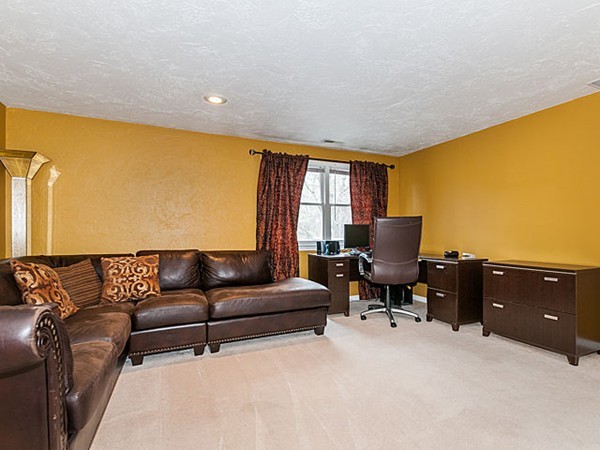 8 Grace Road Danvers, MA 01923 - Photo 8 of 30 Gallery Image 8