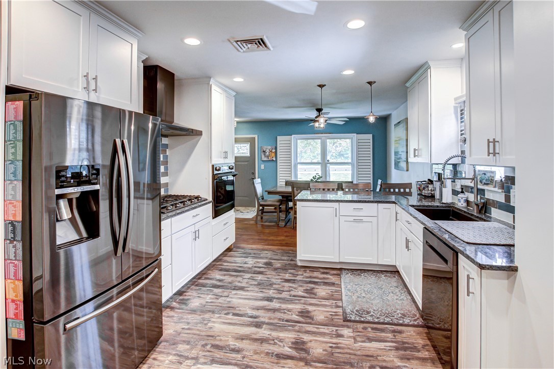 604 Miner Road Cleveland, OH 44143 - Photo 12 of 35