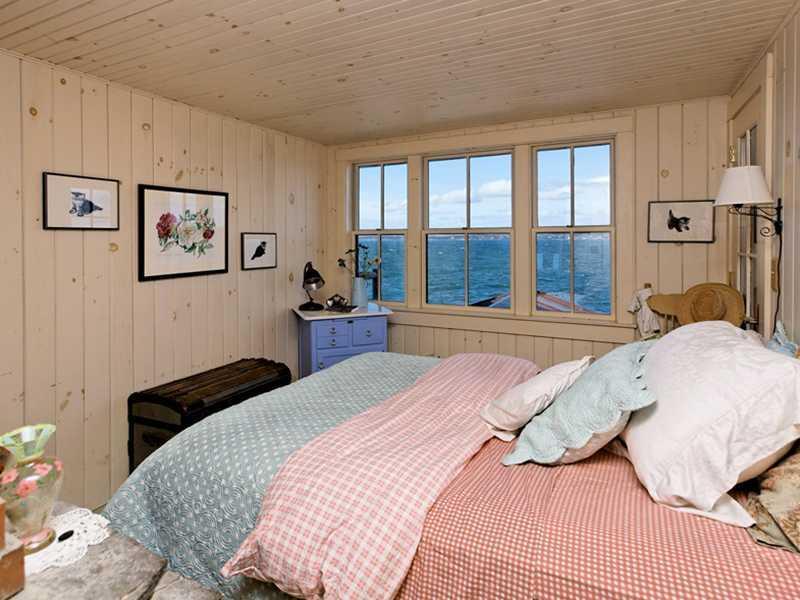 51 Penobscot Road New Harbor, ME 04554 - Photo 17 of 29 Bedroom.
