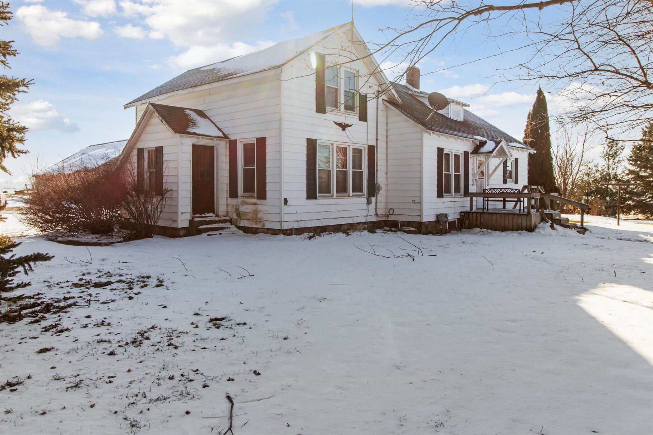 3022 Coral Road Northeast Edmore, MI 48829 - Photo 2 of 45 02-3022-E-Coral-Road-Edmore-MI-48829-Win