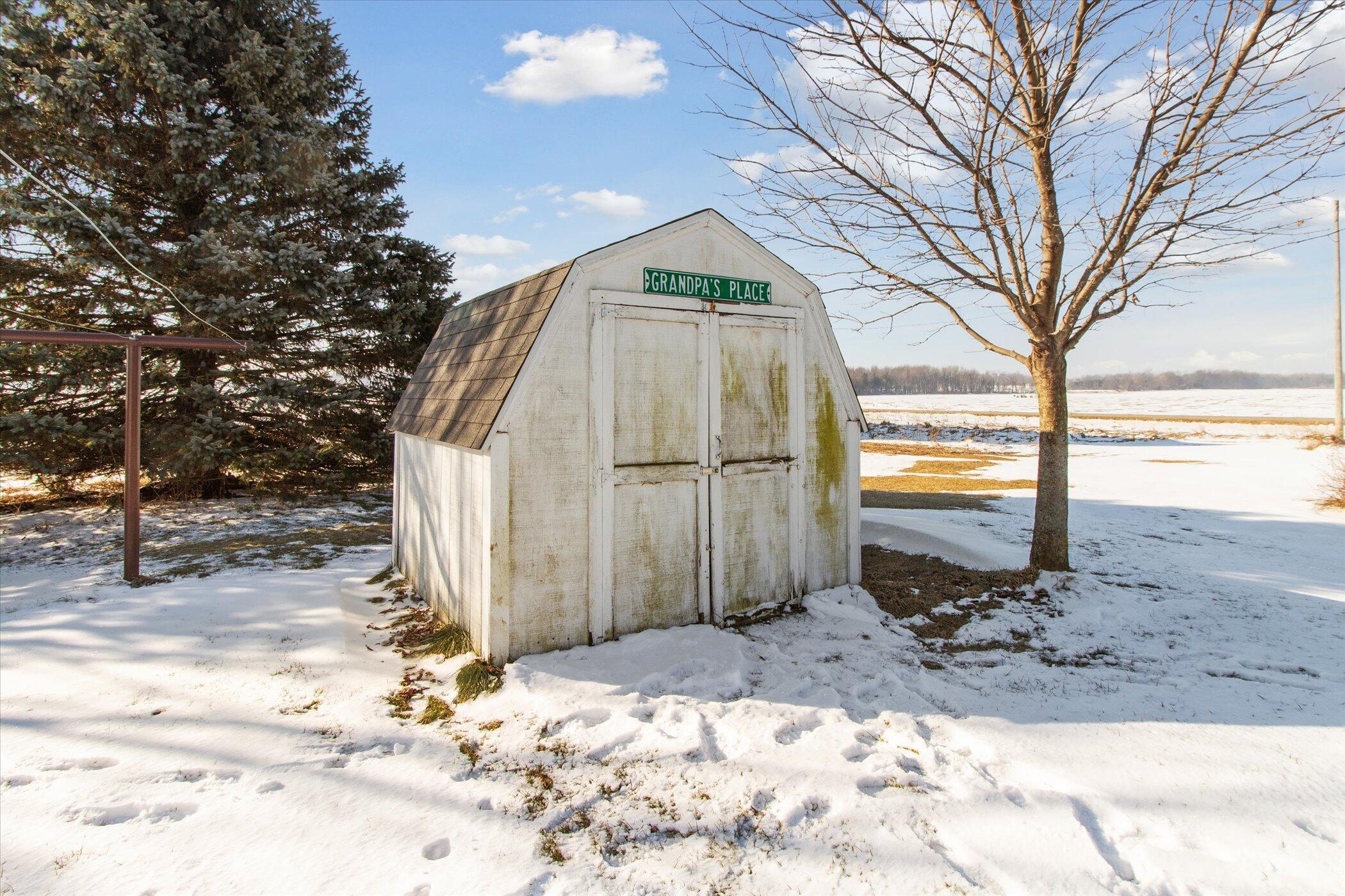 3022 Coral Road Northeast Edmore, MI 48829 - Photo 43 of 45 43-3022-E-Coral-Road-Edmore-MI-48829-Win