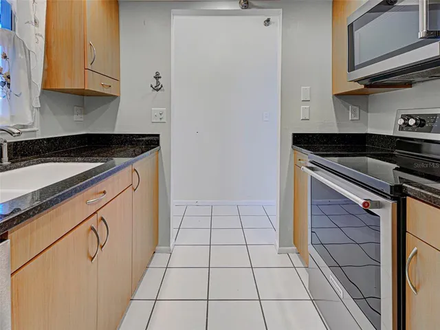 $224,900 | 244 St Augustine Avenue, Unit 204, Venice, FL 34285