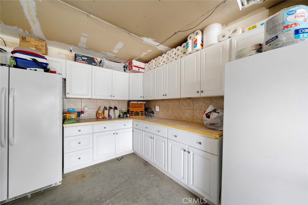 15967 Wichita Road Apple Valley, CA 92307 - Photo 25 of 34