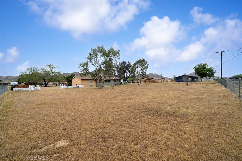 15967 Wichita Road Apple Valley, CA 92307 - Photo 29 of 34